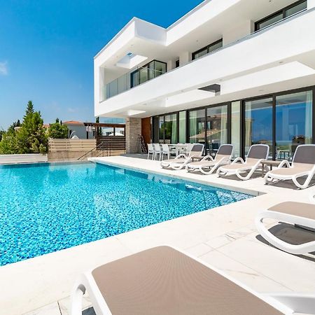 Villa Arsinoe By Ezoria Villas Coral Bay Esterno foto