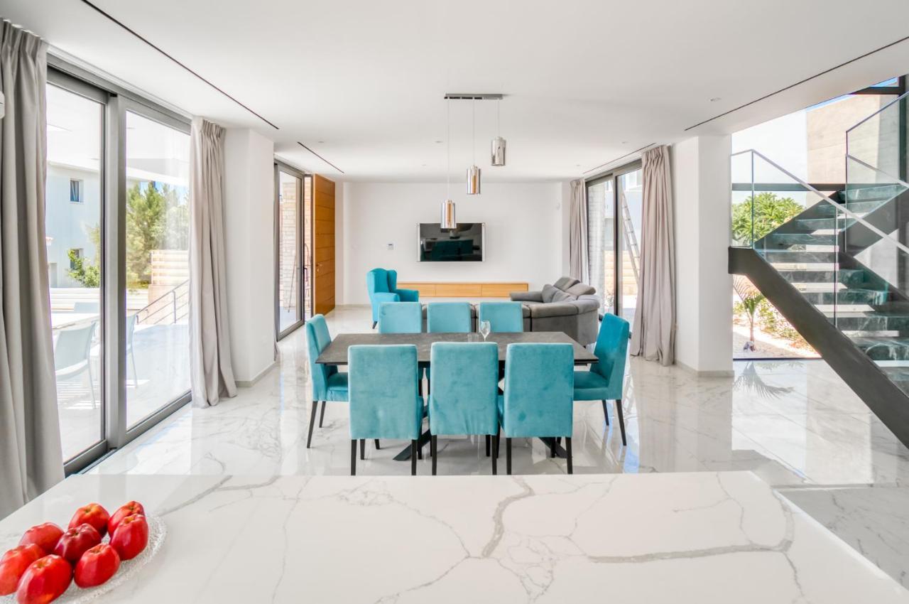Villa Arsinoe By Ezoria Villas Coral Bay Esterno foto